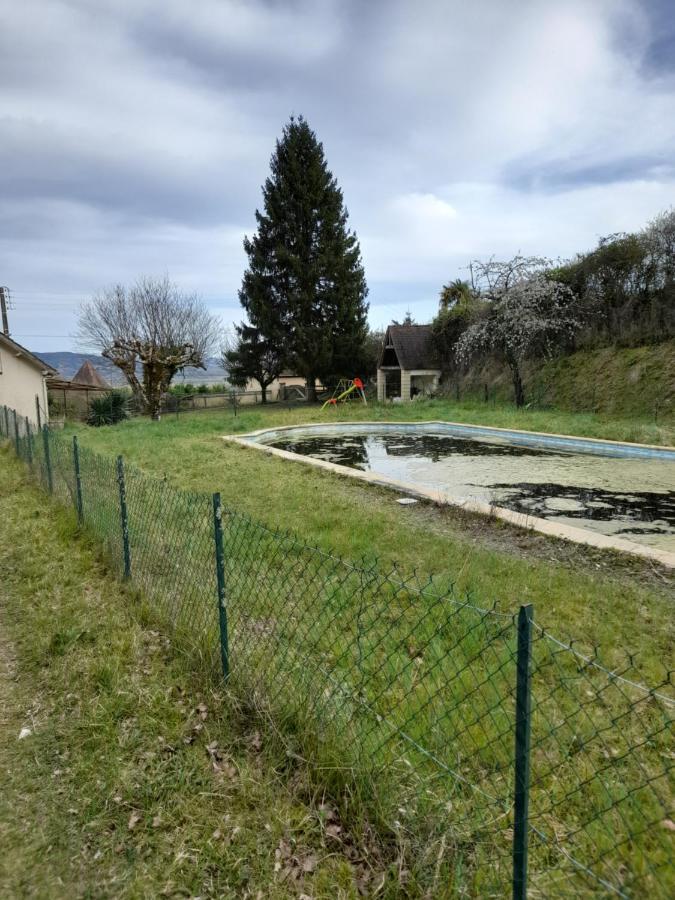 Maison Dans Ecrin De Verdure En Perigord Noir Saint-Cyprien  Eksteriør bilde