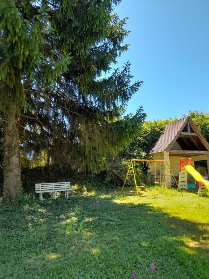 Maison Dans Ecrin De Verdure En Perigord Noir Saint-Cyprien  Eksteriør bilde