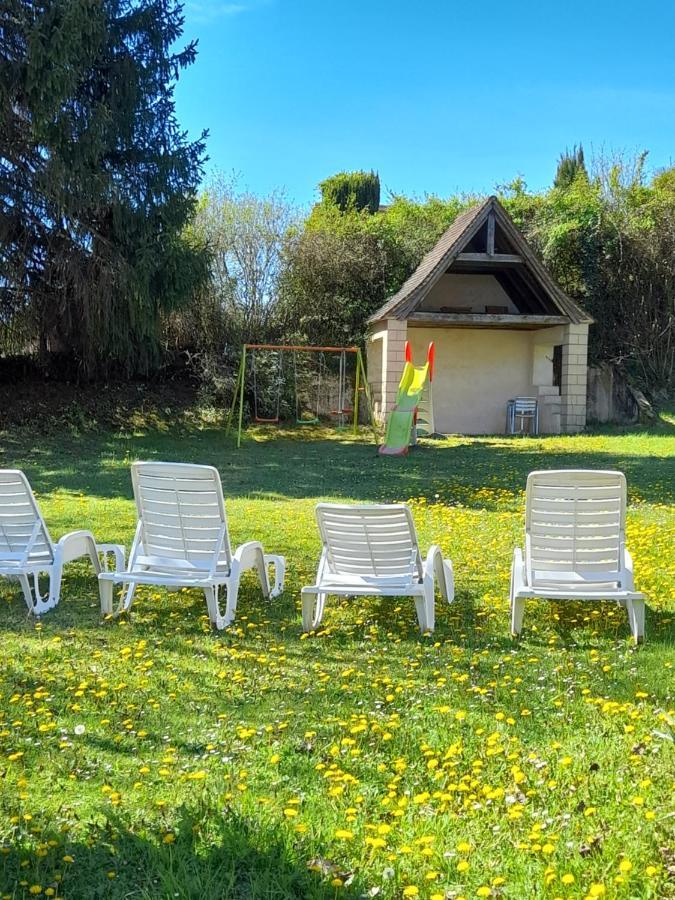 Maison Dans Ecrin De Verdure En Perigord Noir Saint-Cyprien  Eksteriør bilde